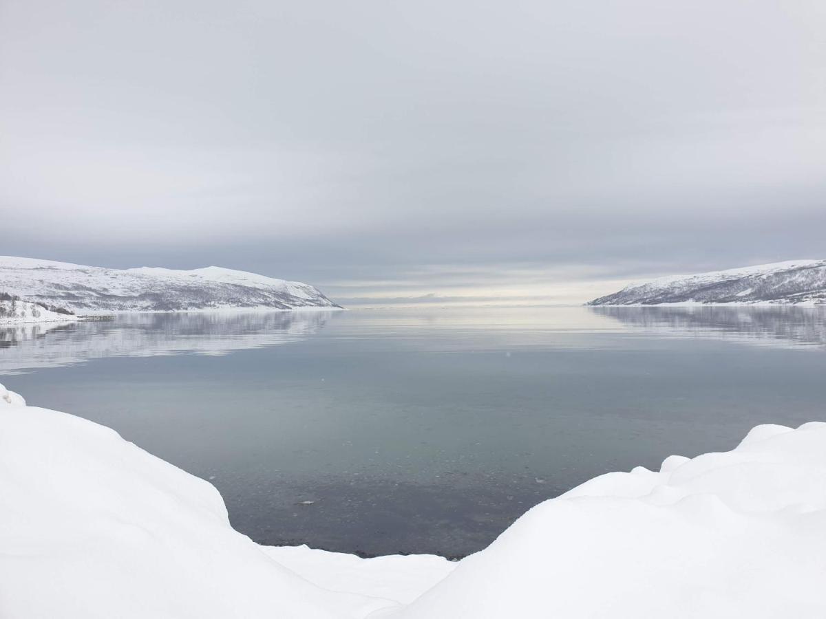 Olderfjord Turistsenter Hotel Russenes ภายนอก รูปภาพ